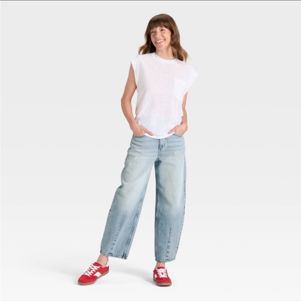 Women's Light Blue Barrel Jeans